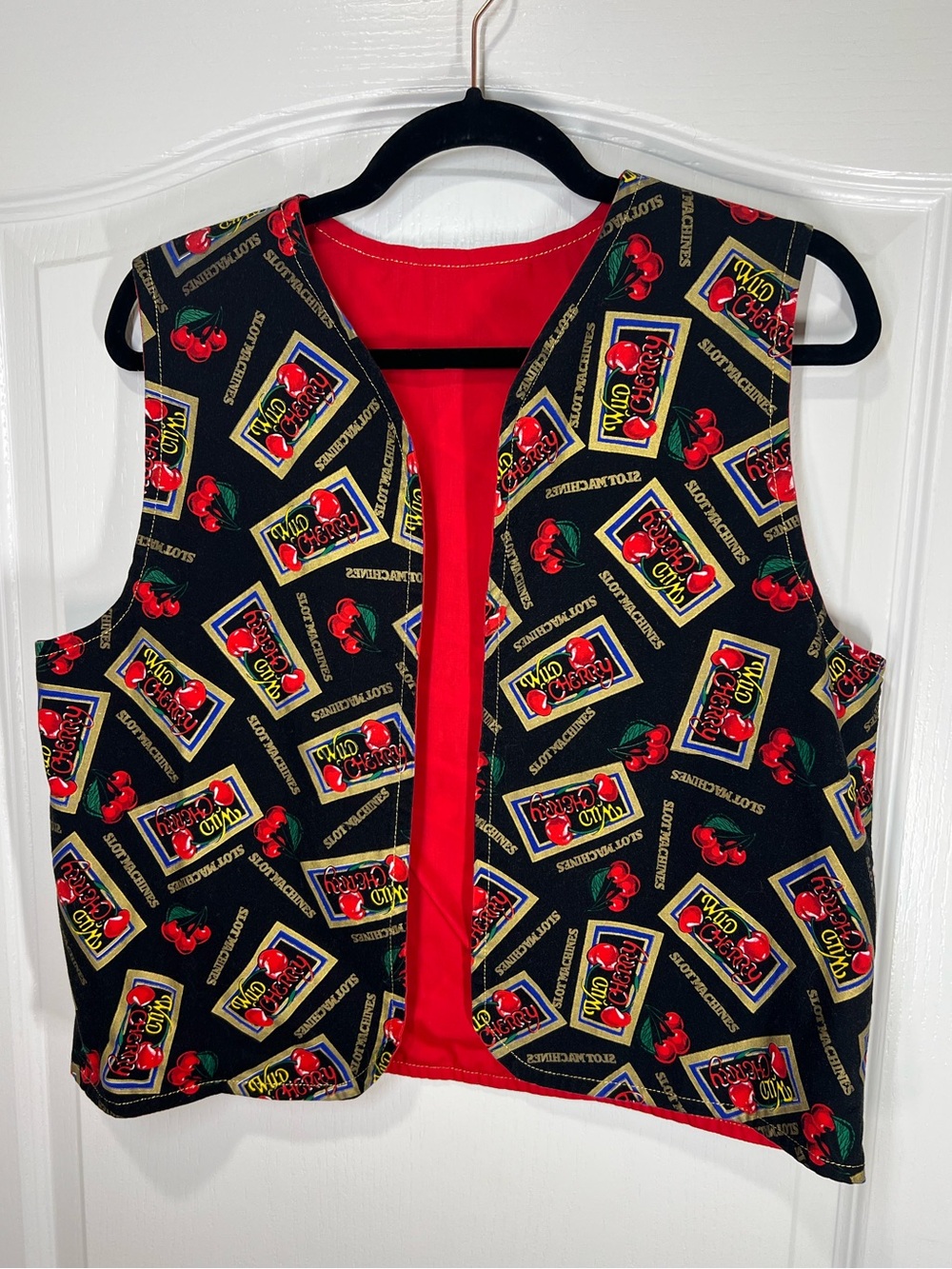 80s Vintage “Wild Cherry” 🍒 🎰 Print Vest